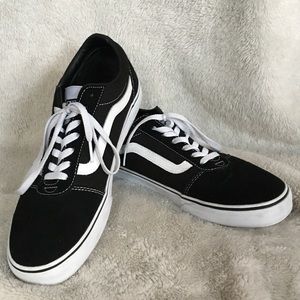 Vans low top black and white